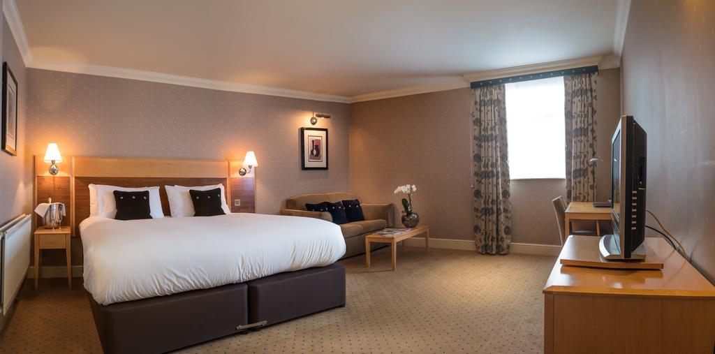 Apollo Hotel Basingstoke Exterior foto